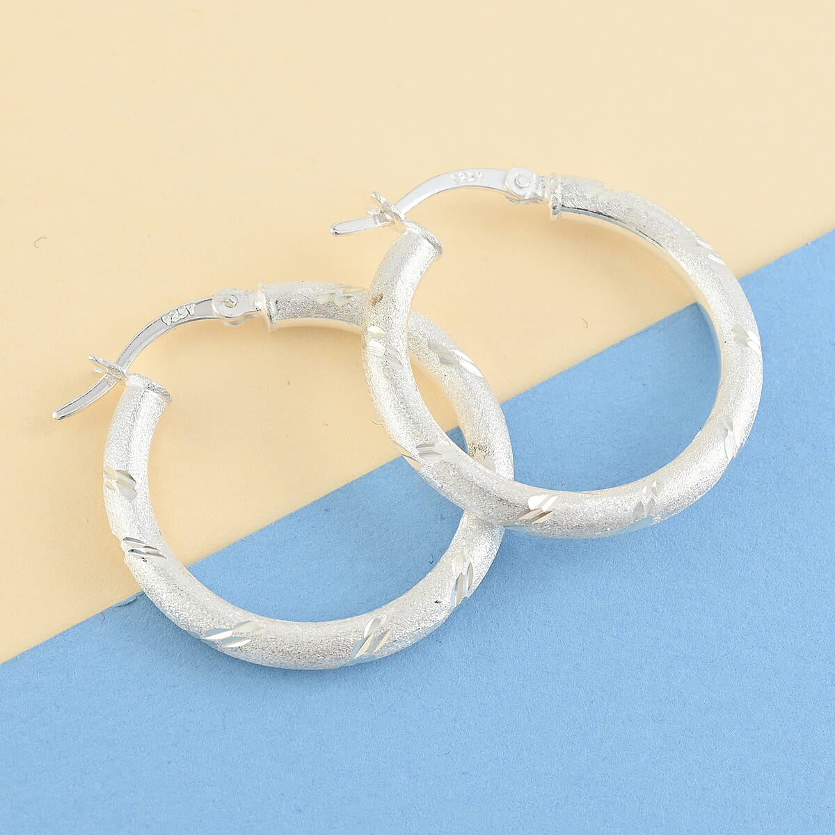 Sterling Silver Hoop Earrings 2.90 Grams image number 1