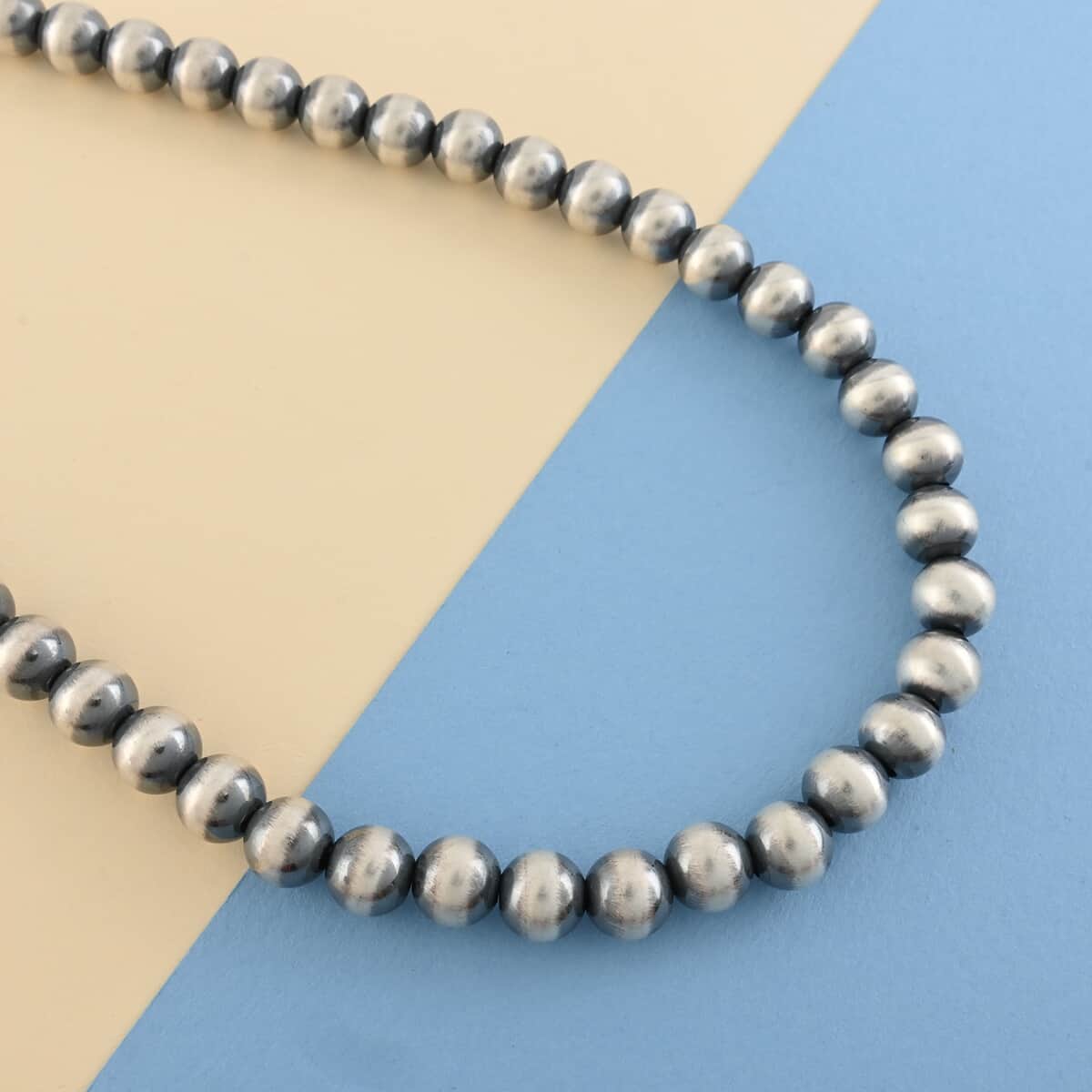 MADE IN AMERICA SANTA FE Style Sterling Silver Navajo Pearl Beaded Necklace 20 Inches 26.90 Grams image number 1