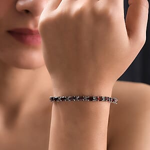 Mozambique Garnet 12.75 ctw Bracelet in Stainless Steel (8.00 In)