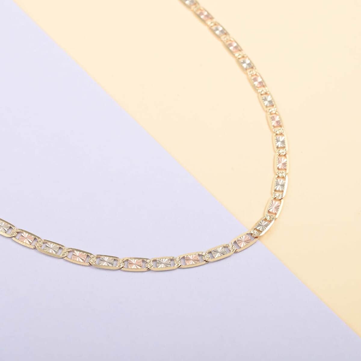 California Closeout Deal Italian 14K Yellow, White and Rose Gold 3.96mm Valentino Necklace 18 Inches 9.8 Grams image number 1