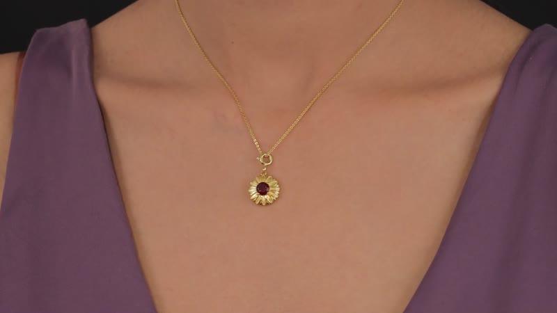 Mozambique Garnet Charm in Vermeil Yellow Gold Over Sterling Silver 1.00 ctw