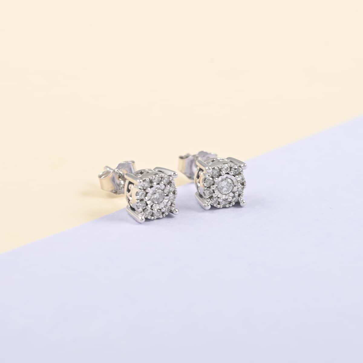 NY Closeout 10K White Gold G-H I2-I3 Diamond Stud Earrings 2 Grams 0.25 ctw image number 1