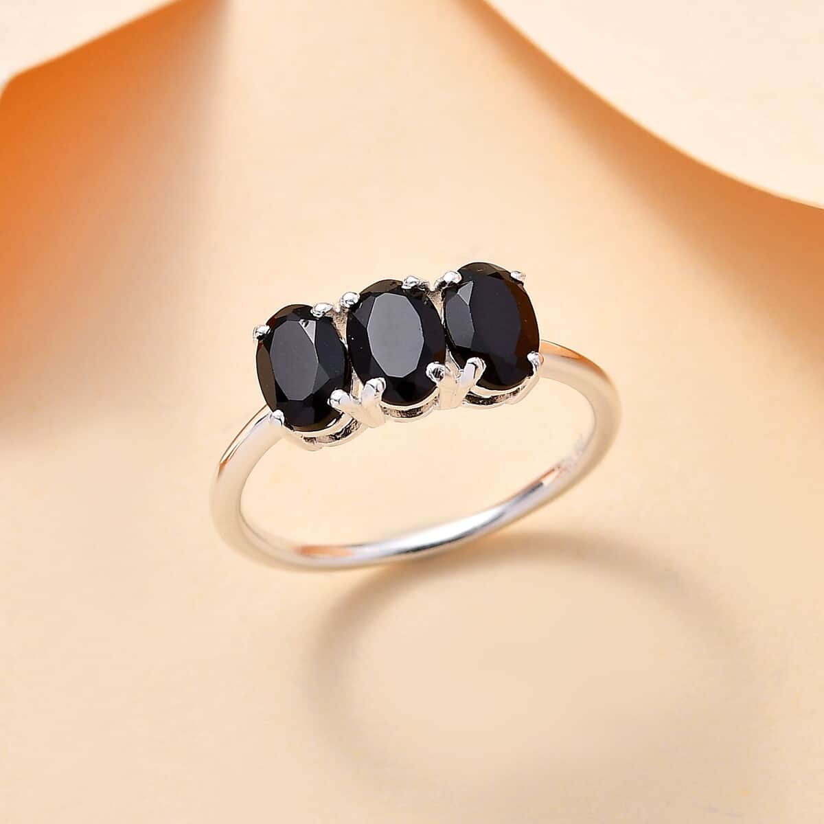 Thai Black Spinel 3 Stone Ring in Sterling Silver (Size 6.0) 1.65 ctw image number 1