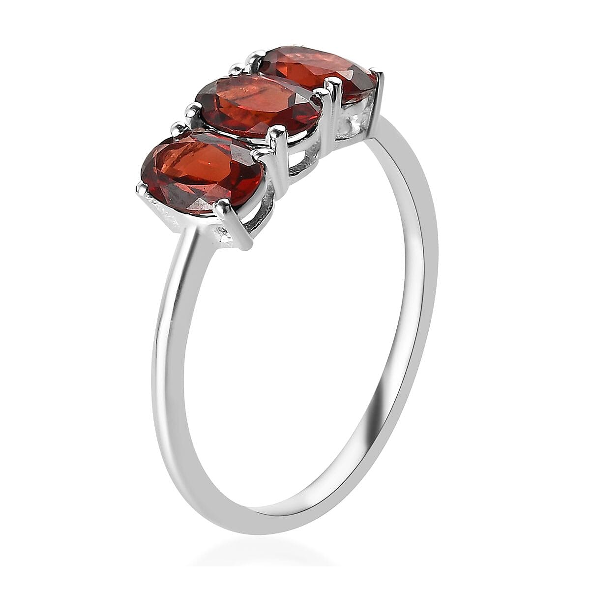 D'Joy Mozambique Garnet 1.75 ctw 3 Stone Ring in Sterling Silver (Size 9.0) image number 3