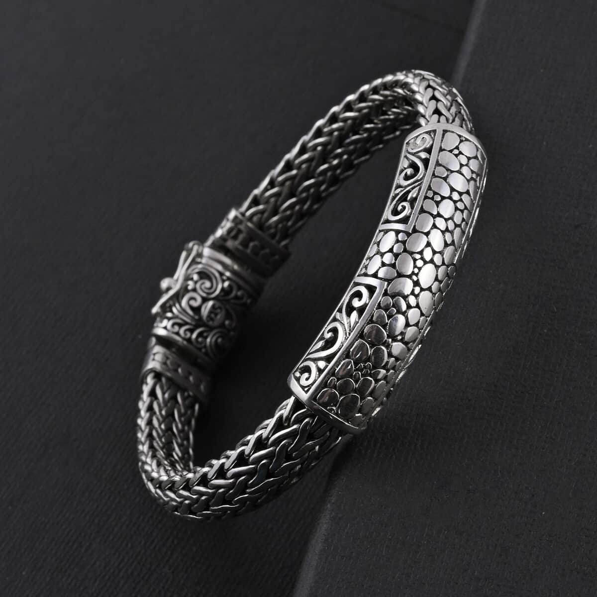 https://www.shoplc.com/bali-legacy-sterling-silver-tulang-naga-bracelet-6.75-in-58.85-grams/p/8919199.html image number 1
