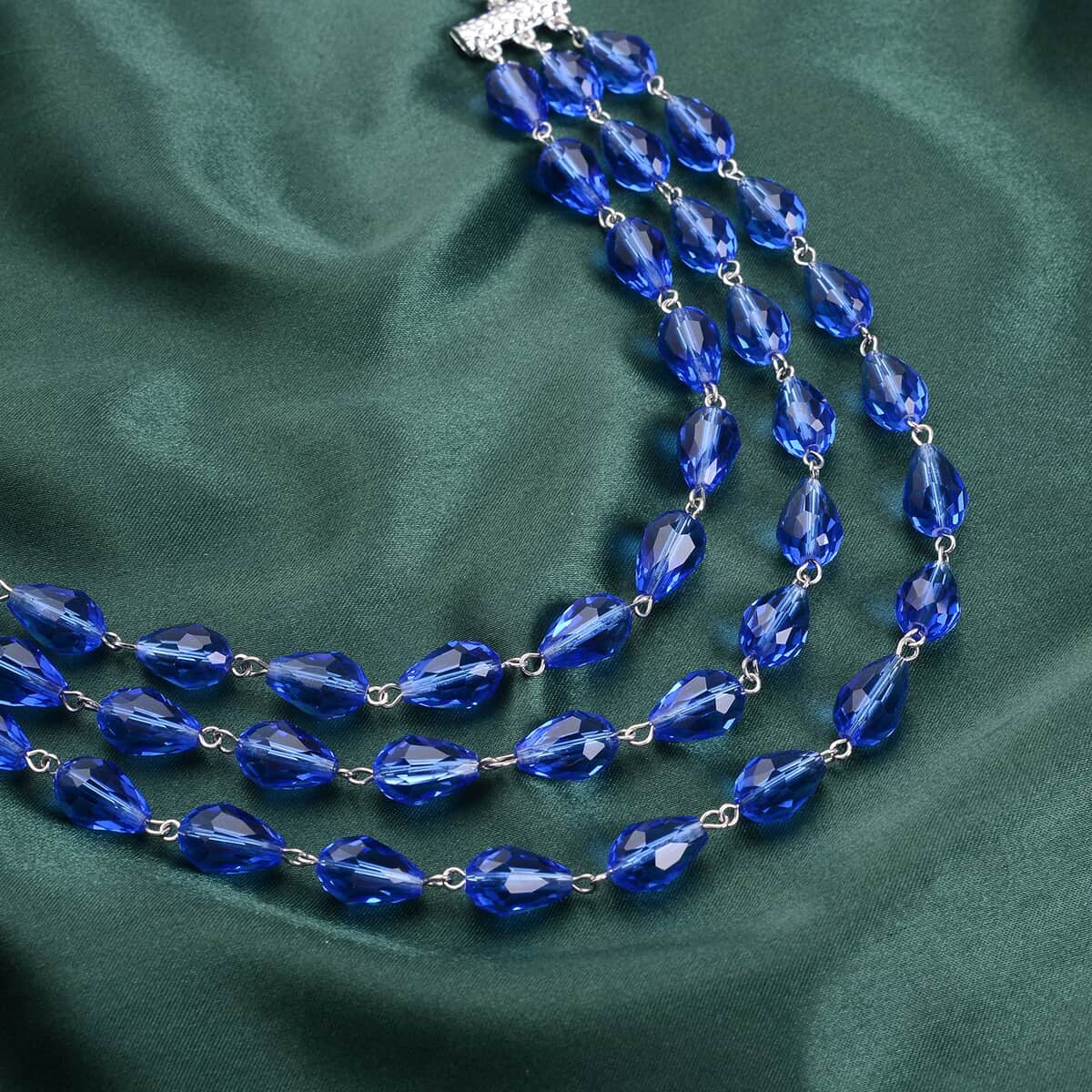 Simulated Tanzanite Beaded Layered Necklace 22-24 Inches in Silvertone image number 1