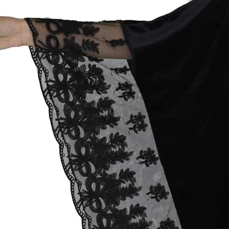 Tamsy Black Label - Lux Stretch Velvet Kaftan with Lace in Black - One Size Fits Most image number 4