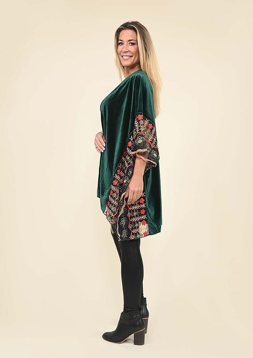 Tamsy Emerald Green 100% Polyester Velvet Kimono with Multicolor Floral Embroidered Sleeve image number 2