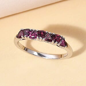 Anthill Garnet 7 Stone Ring in Platinum Over Sterling Silver (Size 8.0) 0.85 ctw