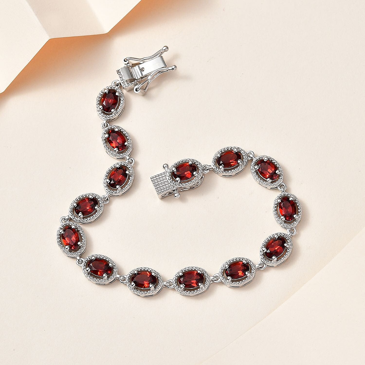D'Joy Mozambique Garnet Bracelet in Platinum Over Sterling Silver (6.50 In) 7.65 ctw