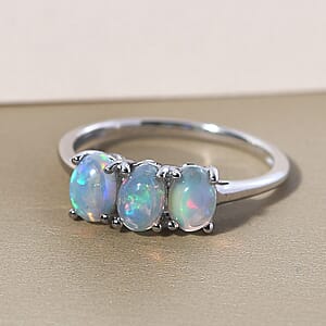 Premium Ethiopian Welo Opal 3 Stone Ring in Platinum Over Sterling Silver (Size 9.0) 0.85 ctw