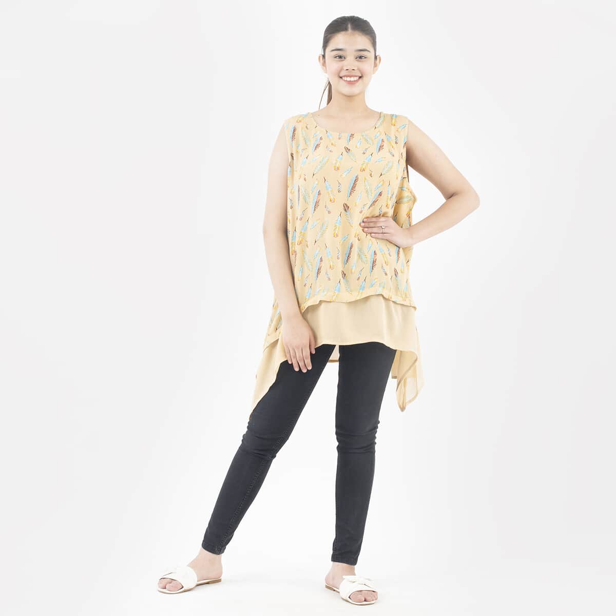 Tamsy Beige Feather Print Top - One Size Plus image number 0