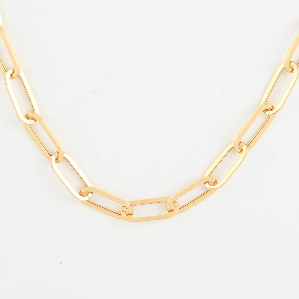 California Closeout Deal 14K Yellow Gold 6mm Paper Clip Necklace 18 Inches 11.20 Grams image number 0