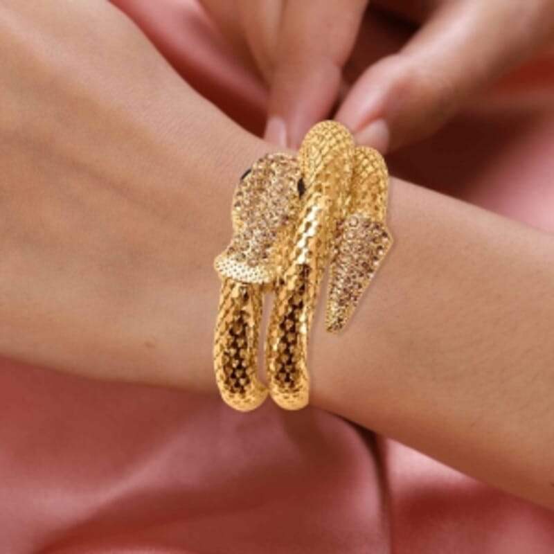 Black Resin and Champagne Austrian Crystal 0.20 ctw Bracelet in Goldtone (6.50 In)