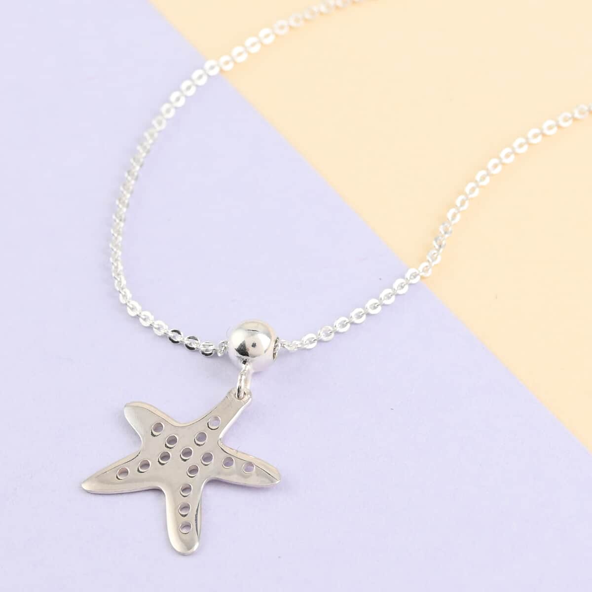 Sterling Silver Starfish Necklace 20 Inches 2.30 Grams image number 1