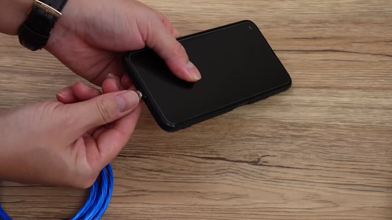 Blue 3 in 1 Magnetic USB Cable with Flowing LED Light (78.74")