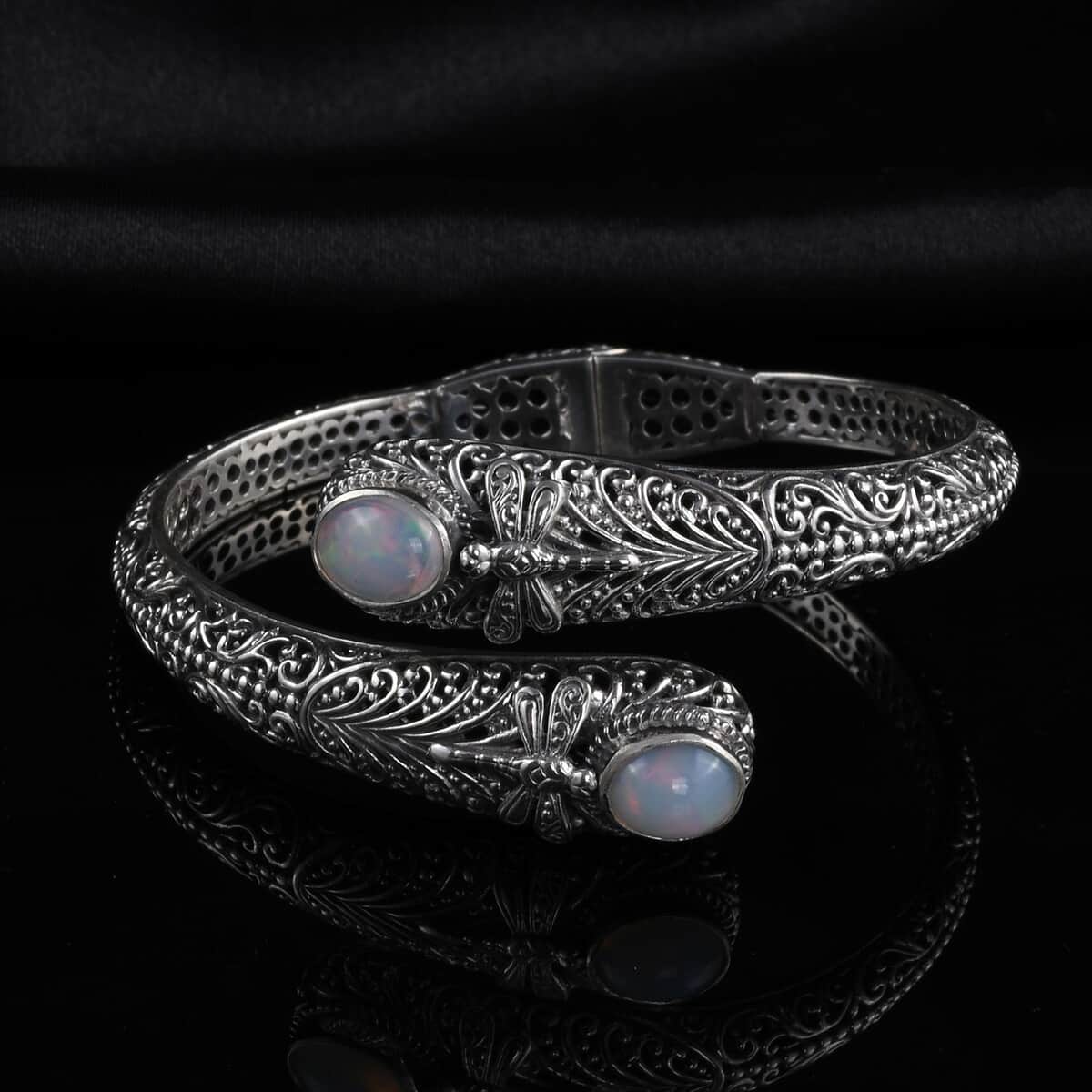 DOORBUSTER BALI LEGACY Ethiopian Welo Opal Cuff Bracelet in Sterling Silver (7.50 In) (30 g) 3.20 ctw image number 1