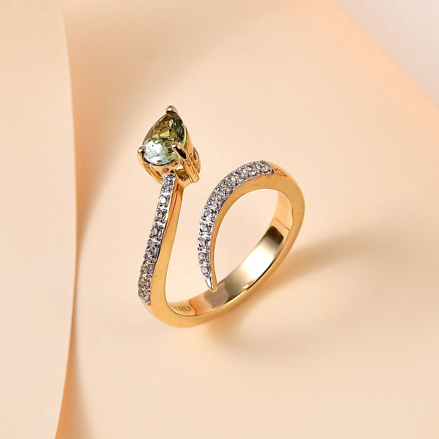 Luxoro 10K Yellow Gold Premium Green Tanzanite and White Zircon Bypass Snake Ring (Size 8.0) 1.10 ctw
