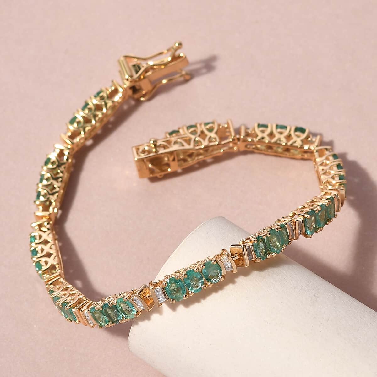 Boyaca Colombian Emerald and Diamond Linking Bracelet in Vermeil Yellow Gold Over Sterling Silver (6.50 In) 9.25 Grams 5.85 ctw image number 1