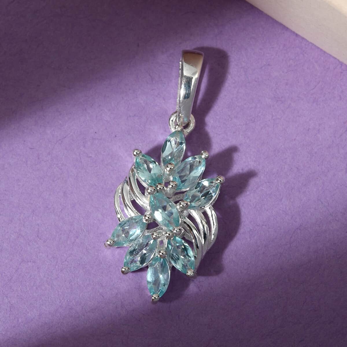 Green Apatite Pendant in Sterling Silver 1.45 ctw image number 1