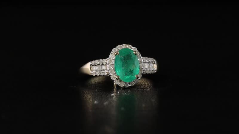 LUXORO 10K Yellow Gold AAA Kagem Zambian Emerald and Diamond Halo Ring (Size 6.0) 2.40 Grams 1.40 ctw