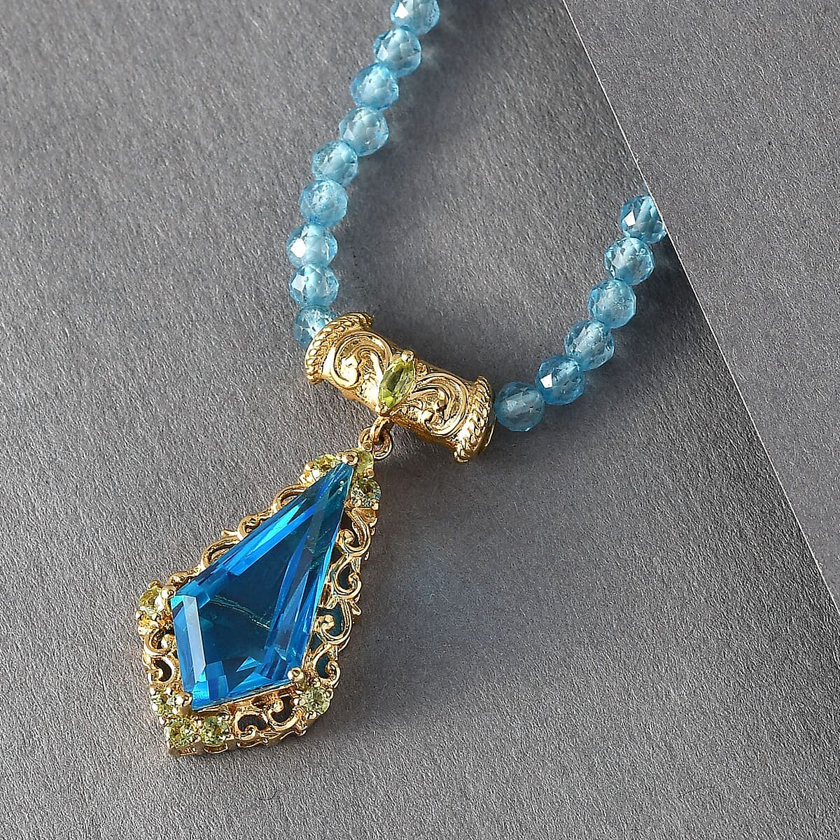 Caribbean Quartz (Triplet) and Peridot Fancy Pendant with Sky Blue Topaz Beaded Necklace 18 Inches in Vermeil Yellow Gold Over Sterling Silver 36.00 ctw image number 1