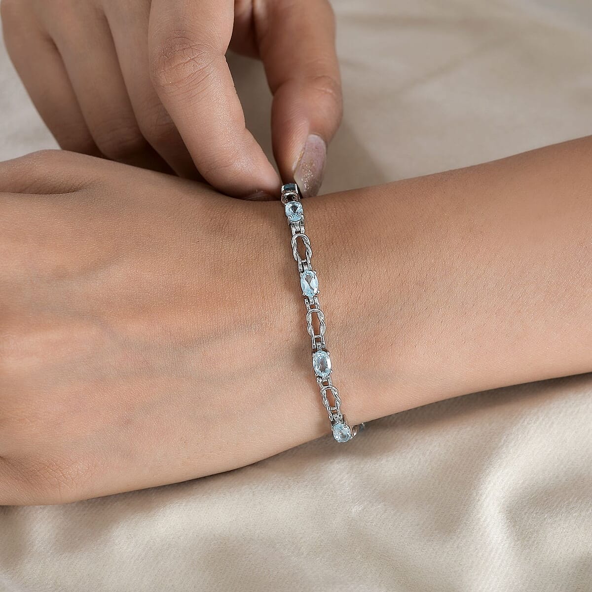 Sky Blue Topaz 5.10 ctw Line Bracelet in Stainless Steel (7.25 In) image number 4