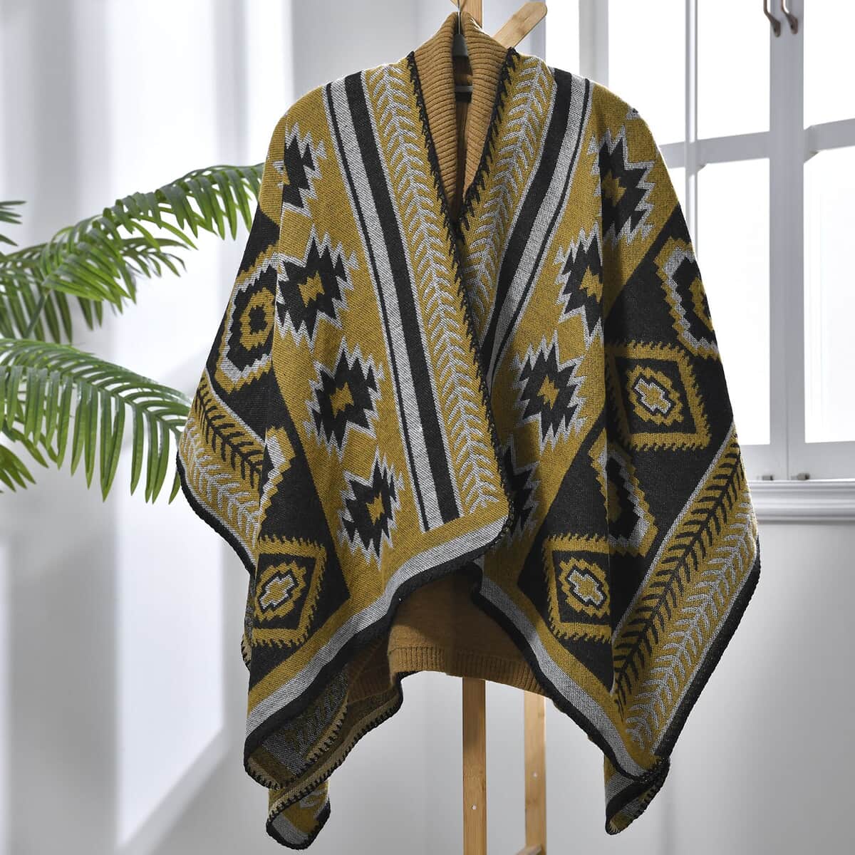 Tamsy Reversible Mustard and Black Santa Fe Style Pattern Kimono - One Size Fits Most | Women's Kimono | Summer Kimono | Open-Front Kimono image number 6