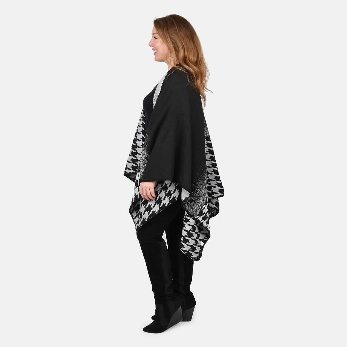 Tamsy Black Houndstooth Reversible Kimono - One Size Fits Most image number 2