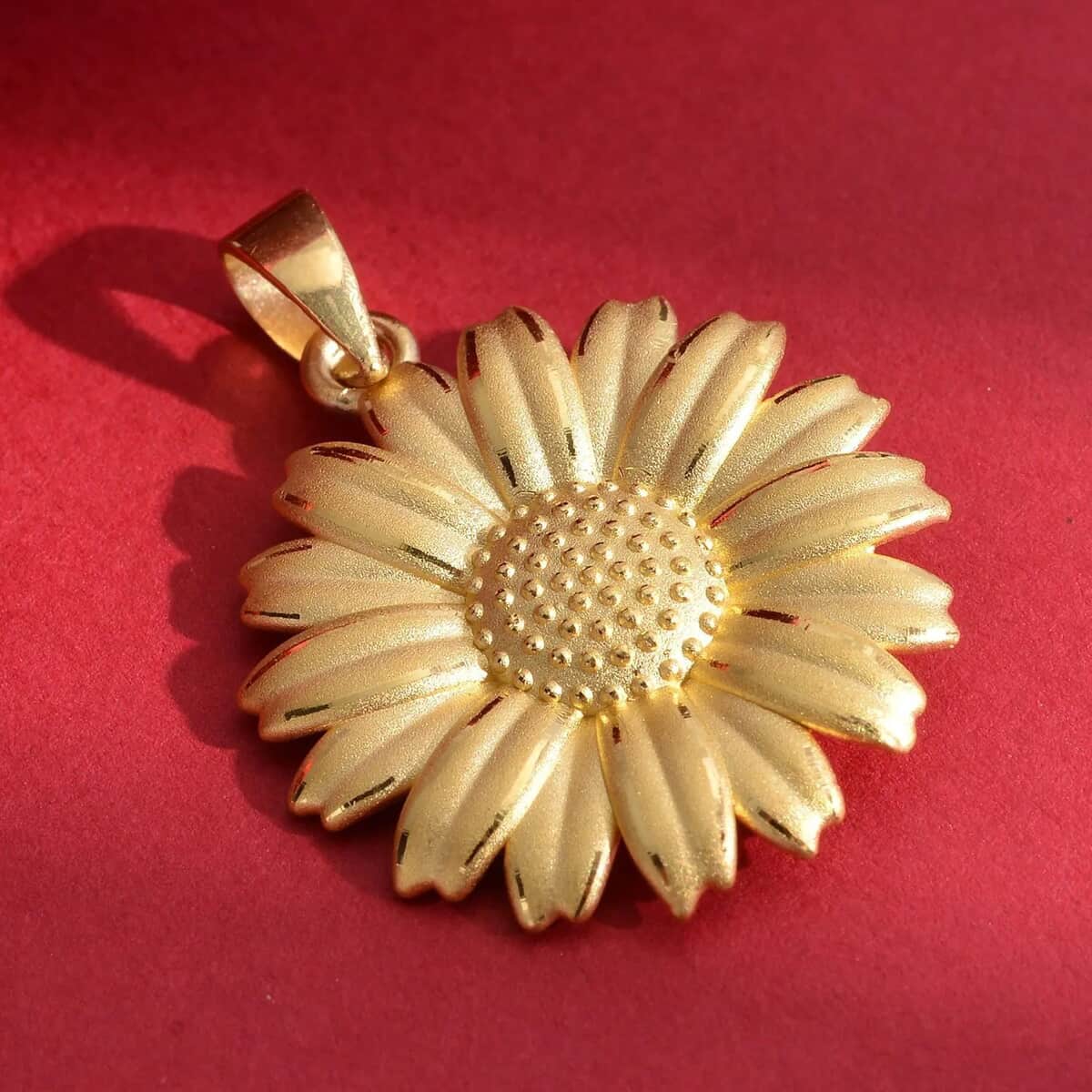 24K Yellow Gold Electroform Daisy Flower Pendant, Floral Pendant, Daisy Pendant, 24K Yellow Gold Pendant 2.20 Grams image number 1