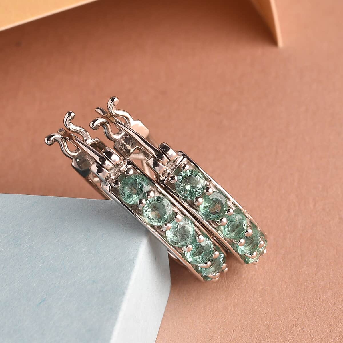 Boyaca Colombian Emerald Hoop Earrings in Platinum Over Sterling Silver 1.65 ctw image number 1
