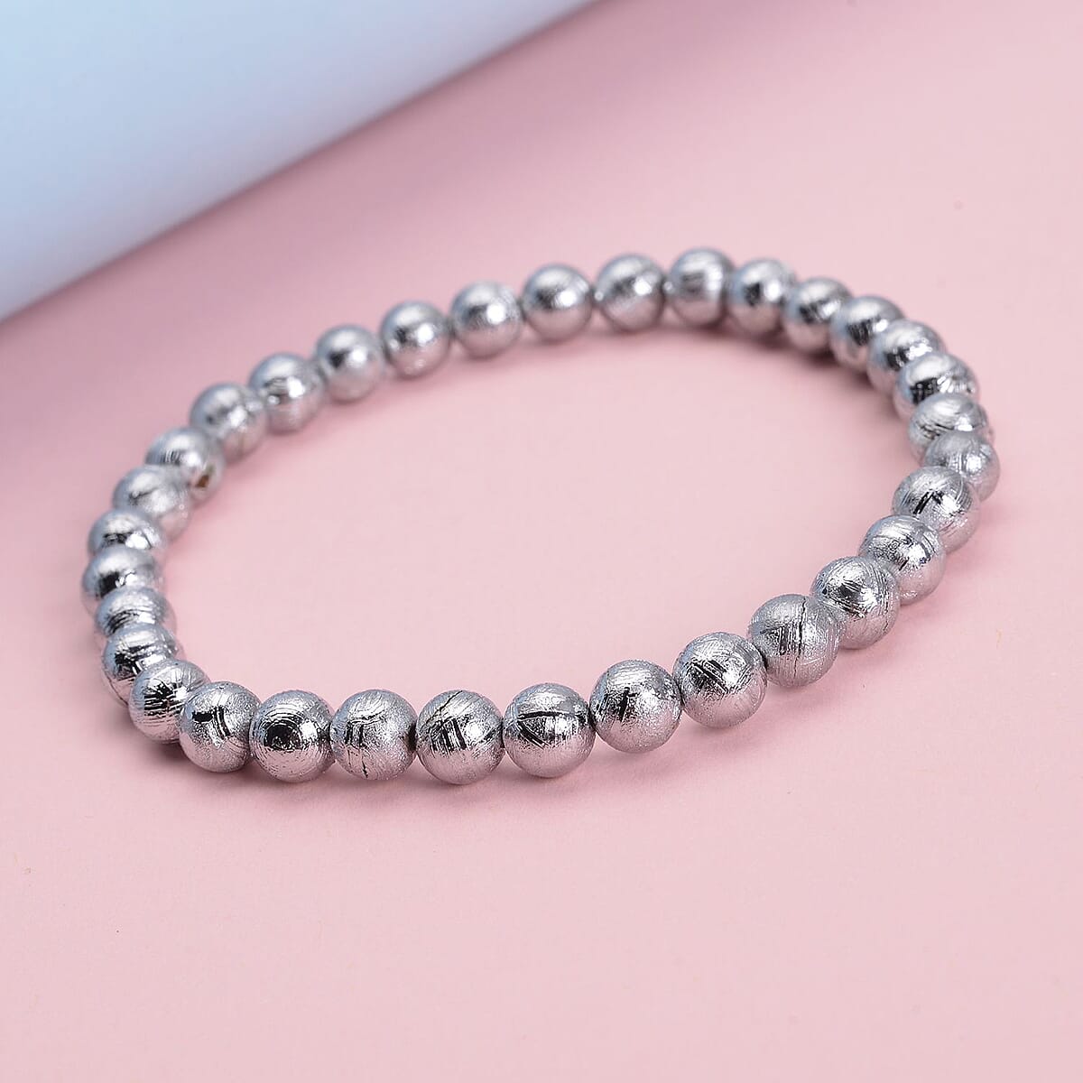 Marvelous Meteorite Beaded Stretch Bracelet 25.25 ctw image number 1