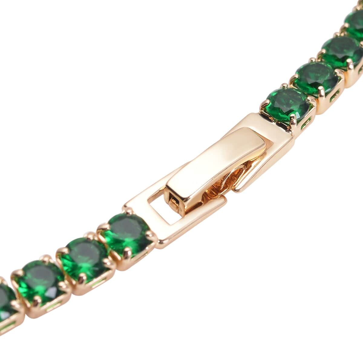 Simulated Emerald Tennis Necklace 18 Inches in Goldtone 53.00 ctw image number 3