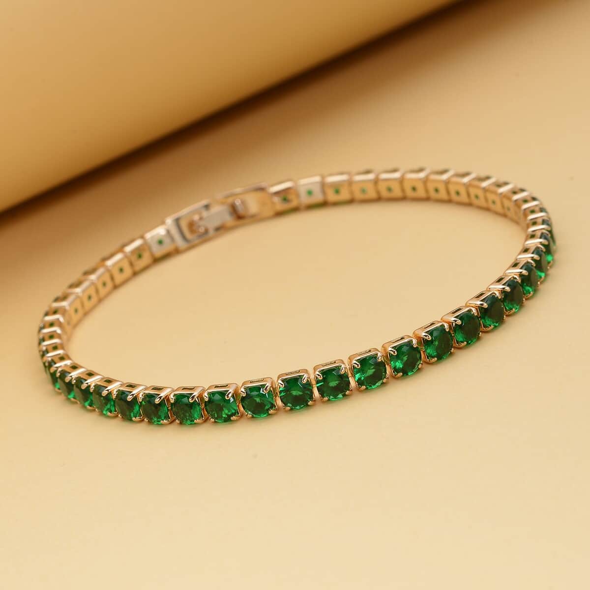 Simulated Emerald Tennis Bracelet in Goldtone (8.00 In) 13.00 ctw image number 1
