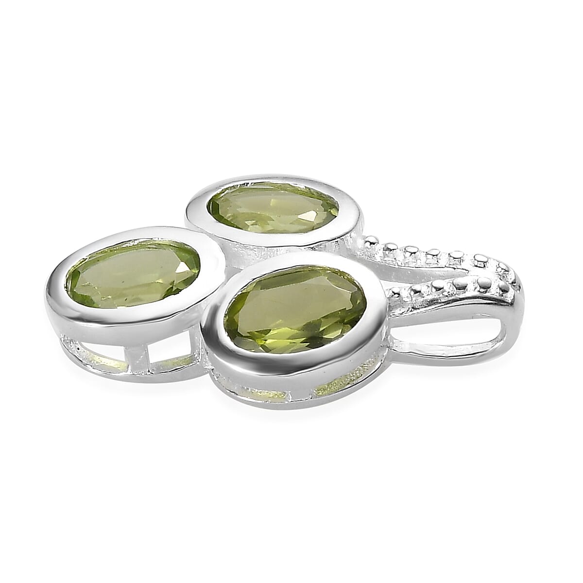 Peridot Pendant in Sterling Silver 1.35 ctw image number 3