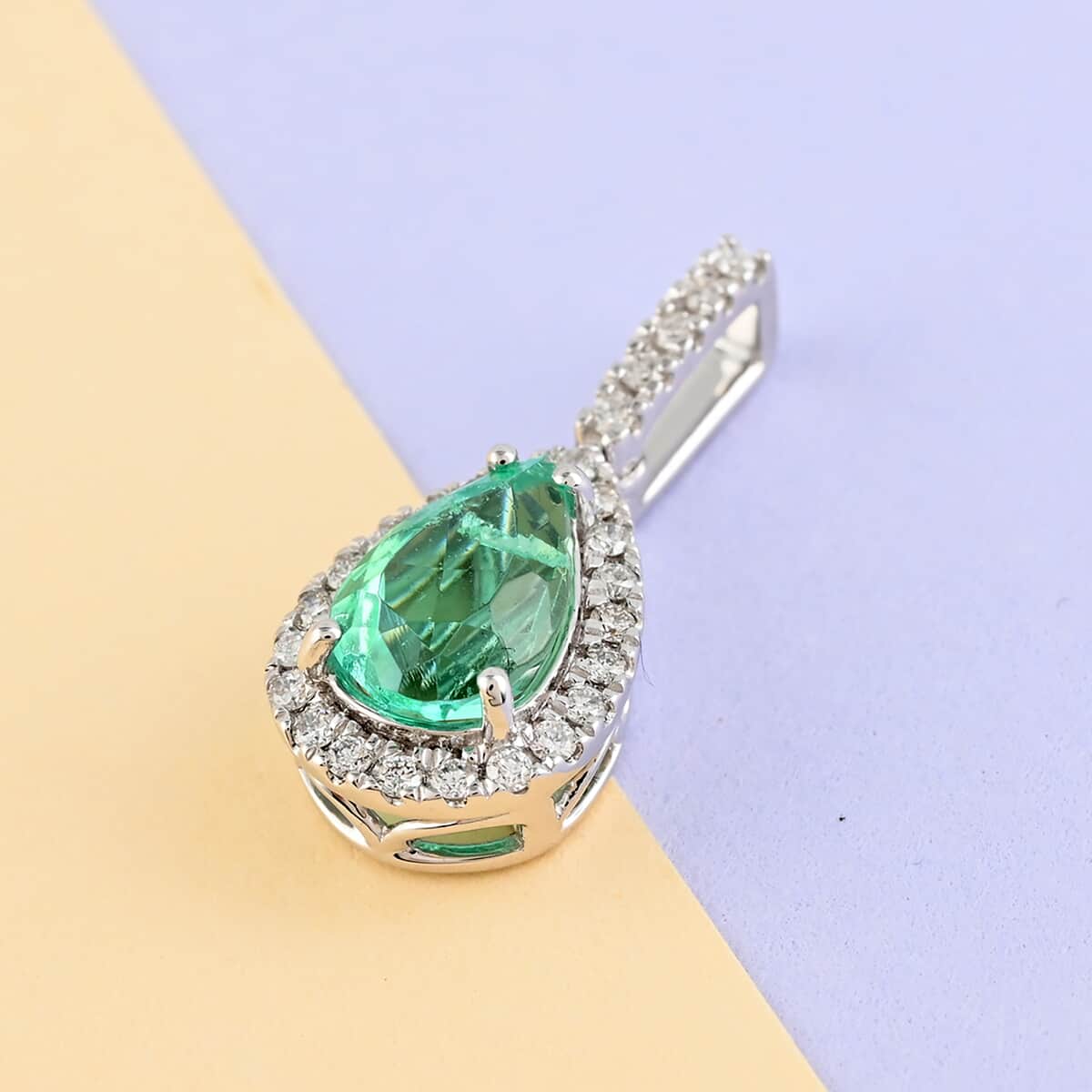 Certified & Appraised Rhapsody 950 Platinum AAAA Boyaca Colombian Emerald and E-F VS Diamond Pendant 1.60 ctw image number 1