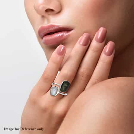 Rough Cut Bohemian Moldavite, Rainbow Moonstone Bypass Ring in Sterling Silver (Size 6.0) 8.90 ctw image number 2