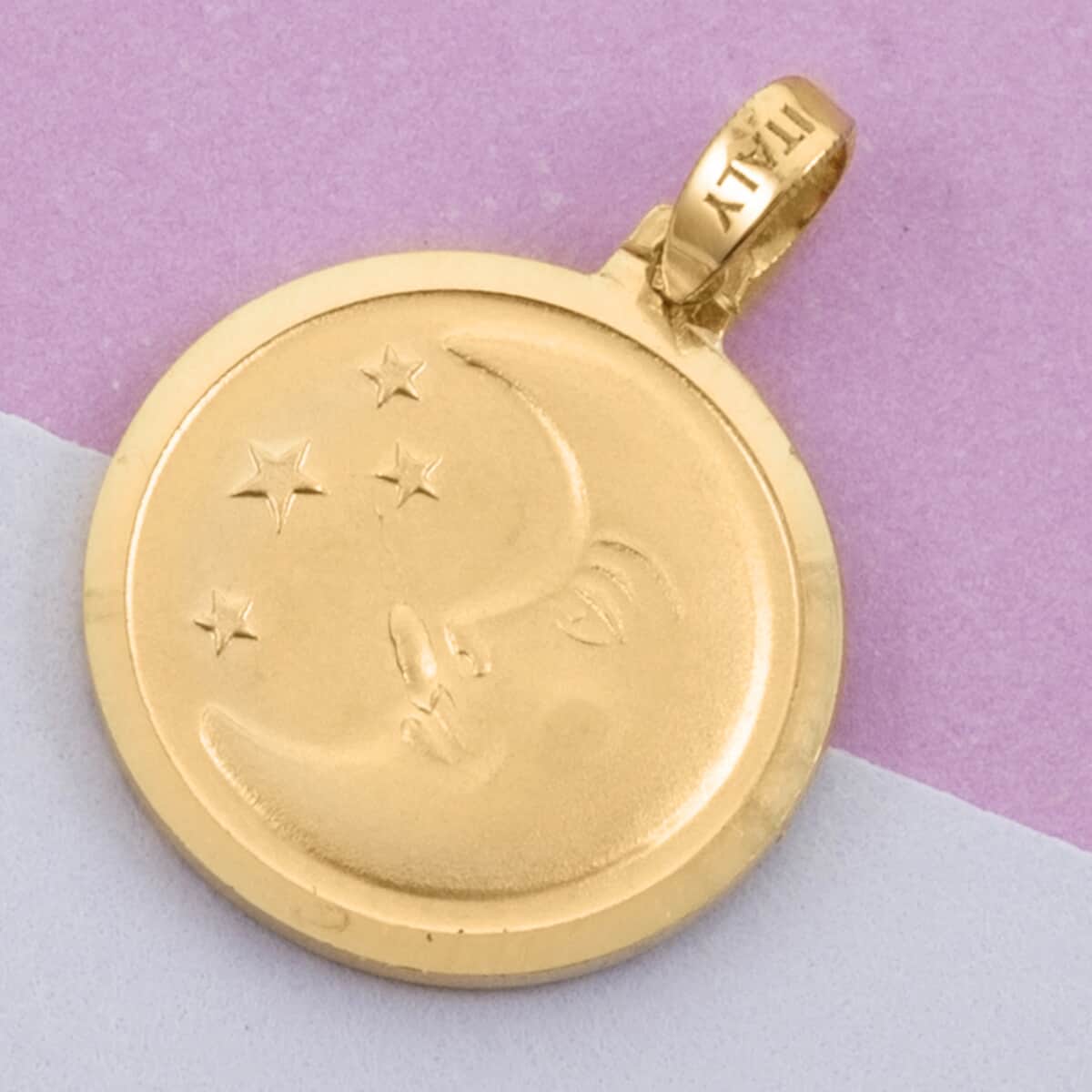 Maestro Gold Collection Italian 10K Yellow Gold Moon and Sun Reversible Lucky Coin Pendant 2 Grams image number 1
