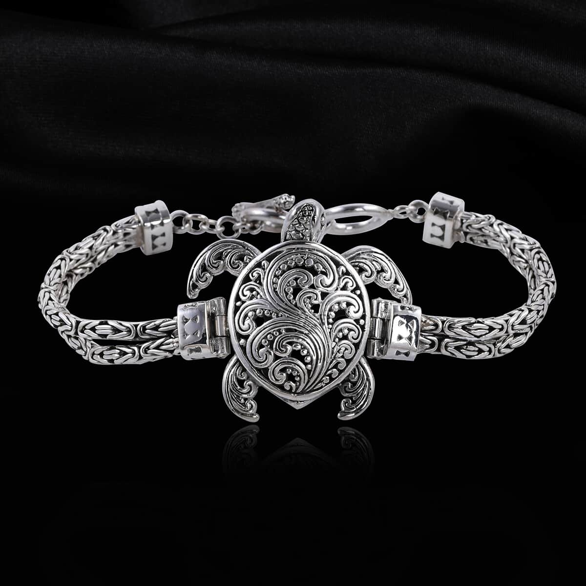 Bali Legacy Sterling Silver Double Layer Turtle Charm Bracelet (7.50 In) 24.35 Grams image number 1