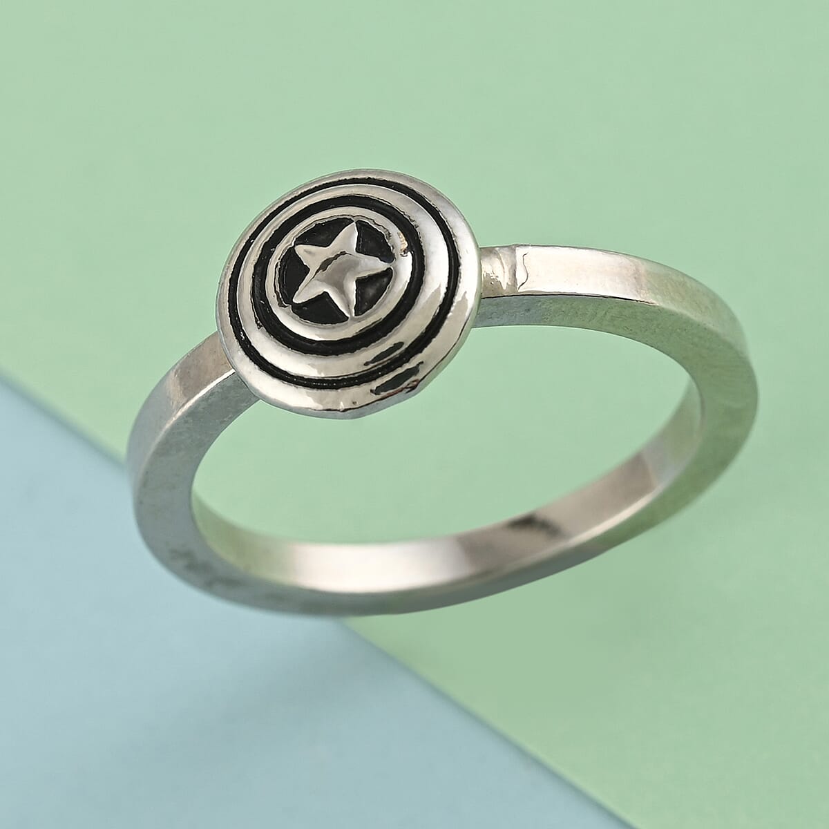 MARVEL Captain America Shield Ring in Silvertone (Size 7.0) image number 1
