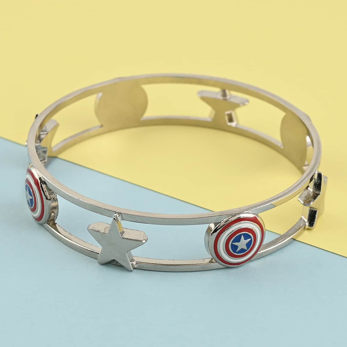 Captain America Bangle Bracelet in Silvertone (7.50 In) image number 1